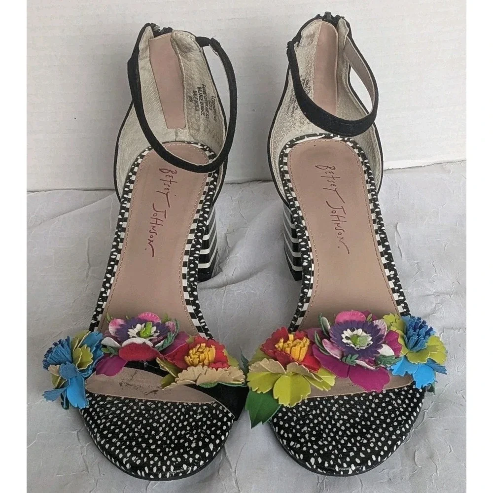 Betsey Johnson Lore Sandals Flowers Block Heels Floral Shoes Stripes Black Sz 8 - Picture 3 of 14